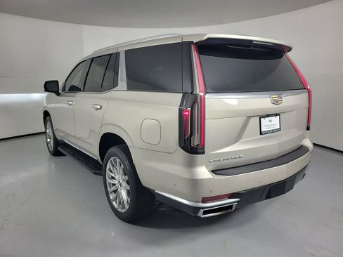 Used 2021 Cadillac Escalade Premium Luxury w/ Performance Package RWD image 3