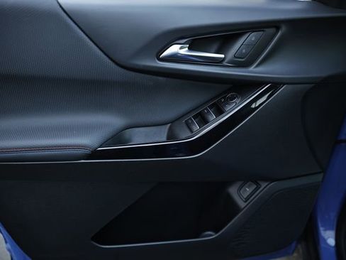 Used 2025 Chevrolet Equinox RS image 14