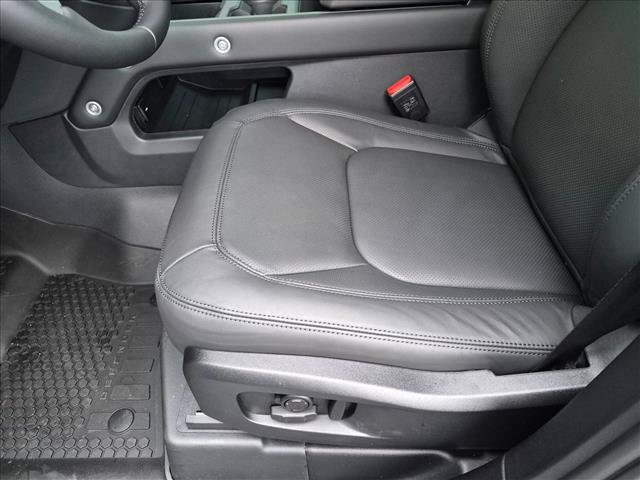 New 2026 Land Rover Defender 110 S AWD/4WD image 4