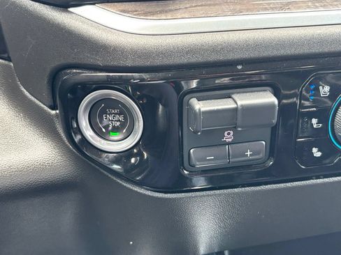 Used 2022 Chevrolet Silverado 1500 LTZ w/ LTZ Premium Package AWD/4WD image 8