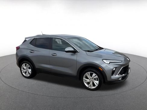 Used 2025 Buick Encore GX Preferred image 2