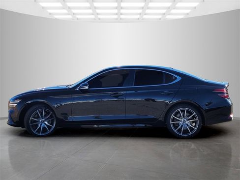 Used 2022 Genesis G70 3.3T image 7