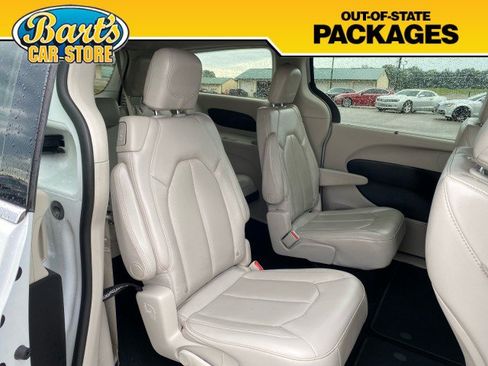Used 2021 Chrysler Voyager Lxi FWD image 12