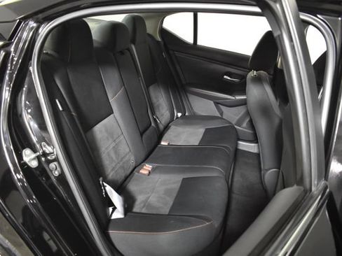 Certified 2021 Nissan Sentra SR FWD image 29