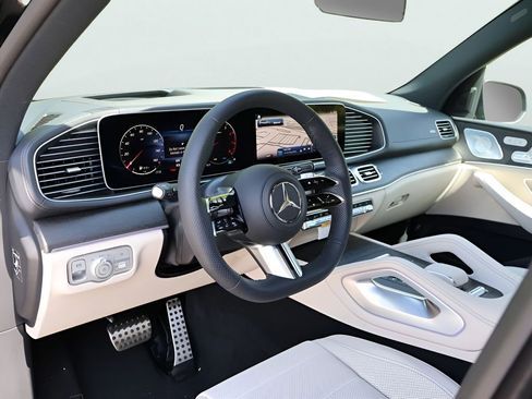 New 2026 Mercedes-Benz GLS 450 4MATIC image 18