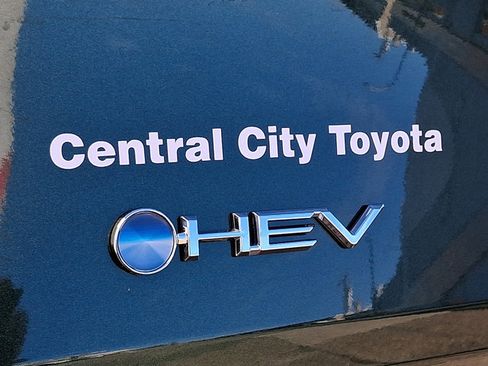 Used 2026 Toyota Sienna XLE image 38