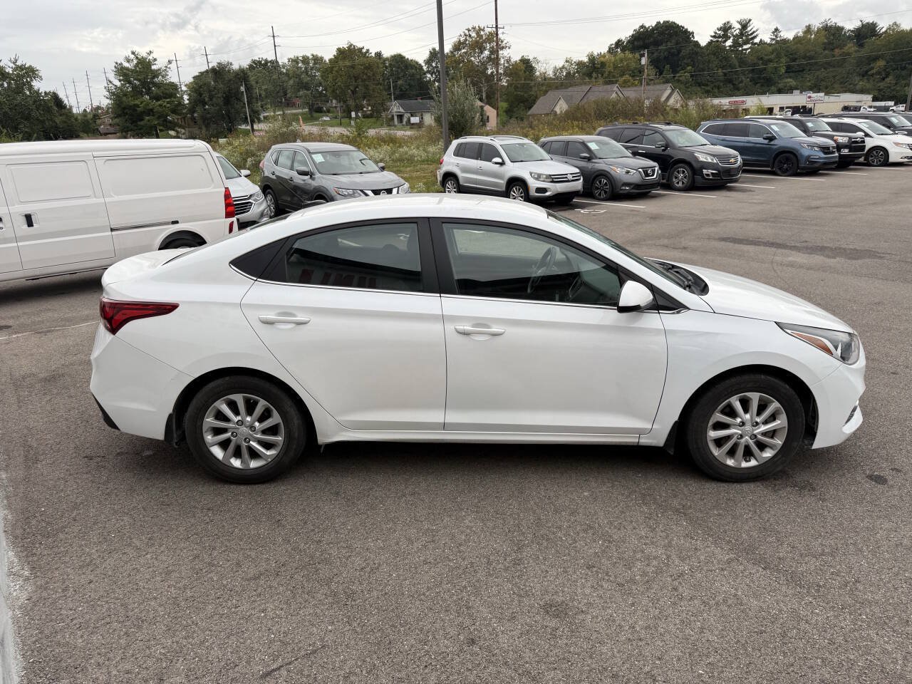Used 2021 Hyundai Accent SEL FWD image 6