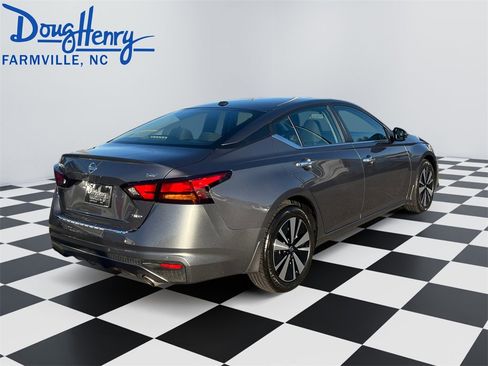 Used 2022 Nissan Altima 2.5 SV w/ SV Premium Package image 5