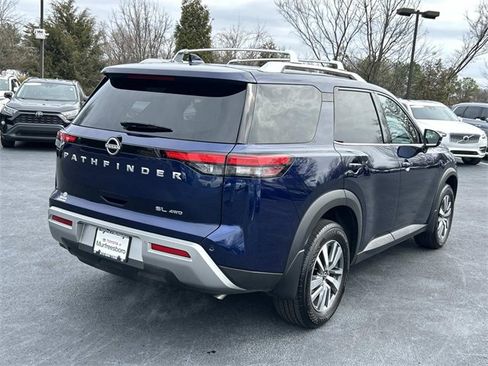 Used 2025 Nissan Pathfinder SL image 4
