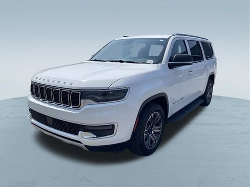 Used 2024 Jeep Wagoneer L Series II RWD image 9
