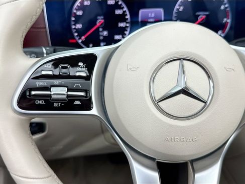 Used 2020 Mercedes-Benz E 450 Cabriolet image 11