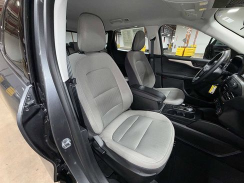 Used 2022 Ford Escape S image 16