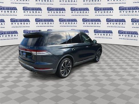 Used 2022 Lincoln Aviator Reserve w/ Equipment Group 201A image 8