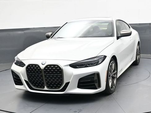 Used 2022 BMW M440i Coupe w/ Premium Package image 9