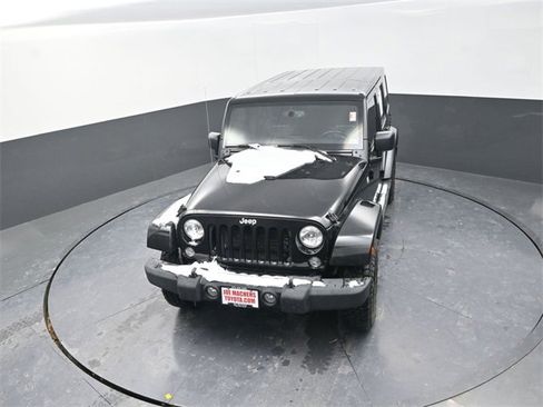 Used 2015 Jeep Wrangler Unlimited Sahara image 21
