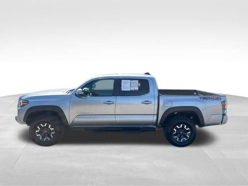 Used 2023 Toyota Tacoma TRD Off-Road w/ TRD Premium Off Road Package AWD/4WD image 2