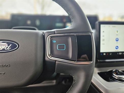 New 2026 Ford Expedition Active image 26