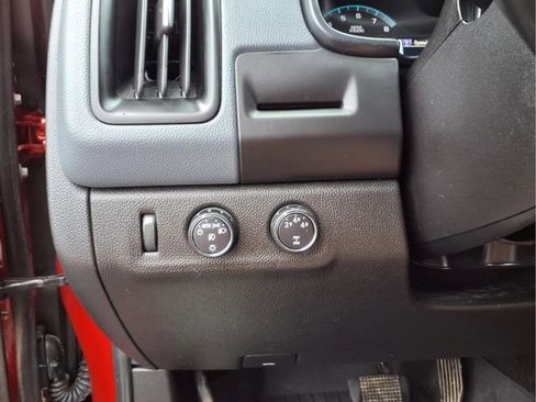 Used 2016 Chevrolet Colorado Z71 AWD/4WD image 24