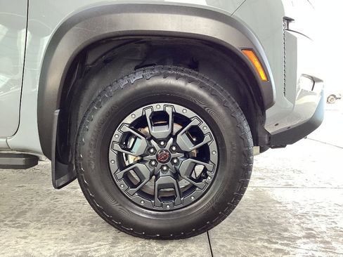 Used 2023 Nissan Frontier PRO-4X w/ Pro-4X Premium Package image 11