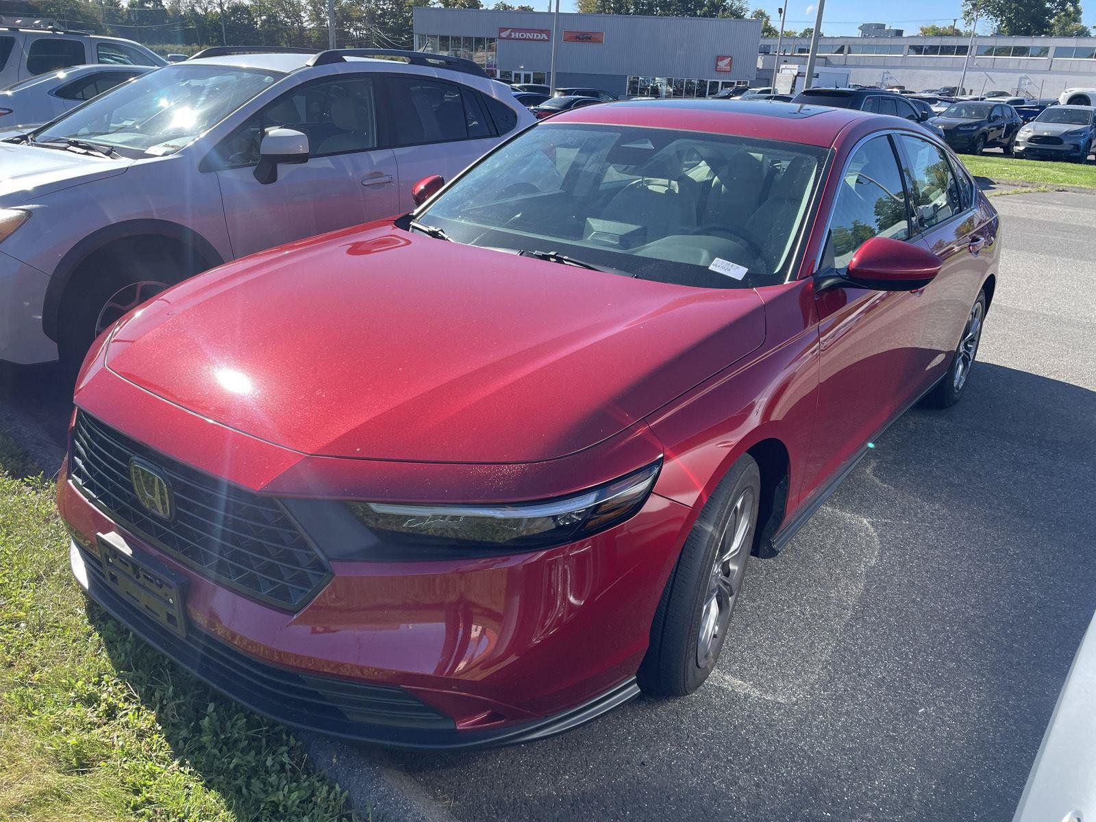 Used 2023 Honda Accord EX image 3