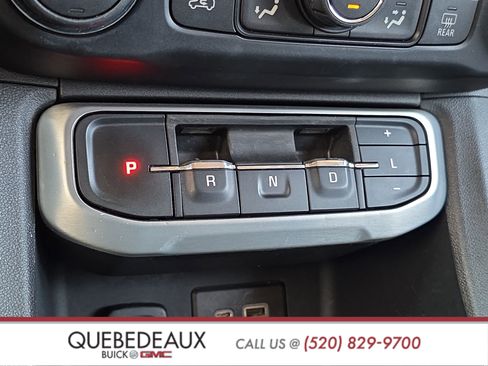 Used 2020 GMC Acadia SLE w/ LPO, Black Accent Package FWD image 20