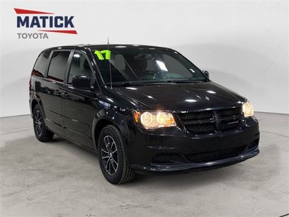Used 2017 Dodge Grand Caravan SE