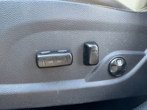 Used 2018 Hyundai Santa Fe Sport image 16