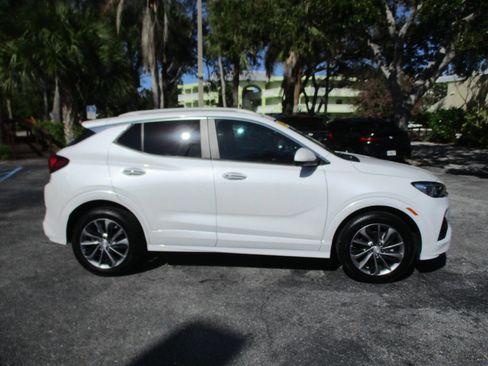 Used 2020 Buick Encore GX Select w/ Advanced Technology Package image 3