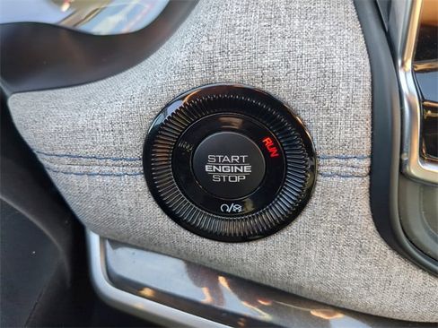 Used 2024 Jeep Compass Latitude image 31