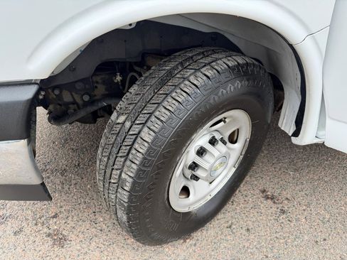 Used 2020 Chevrolet Express 3500 3500 Van 139 w/ Power Convenience Package image 22