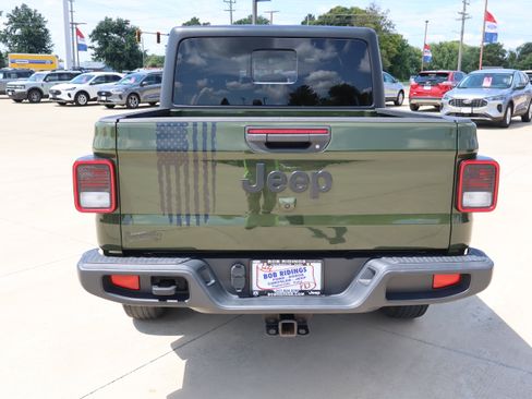 Used 2022 Jeep Gladiator Sport AWD/4WD image 6