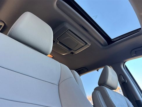 Certified 2020 Honda Pilot Touring image 23