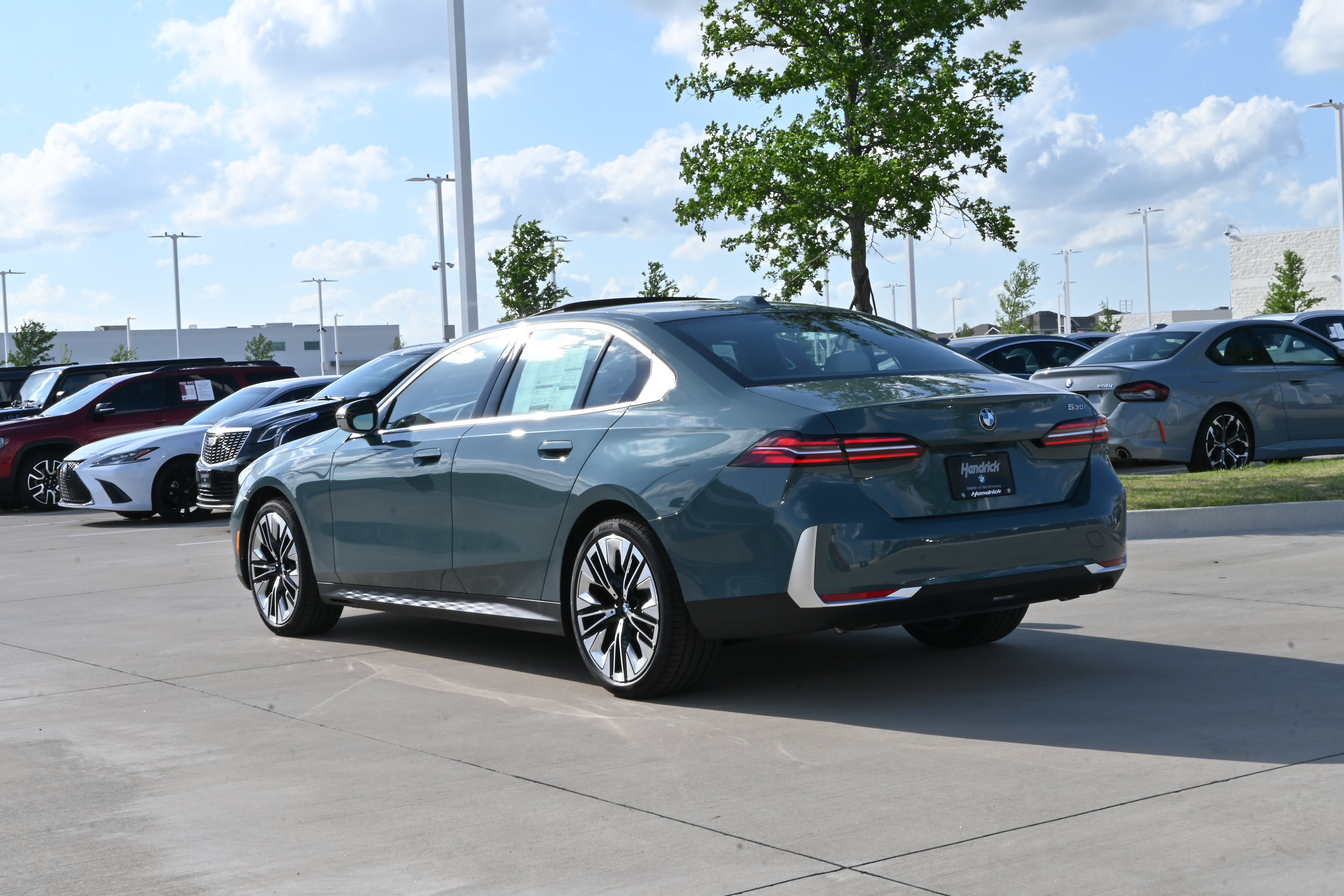 Used 2026 BMW 530i w/ Convenience Package RWD image 5