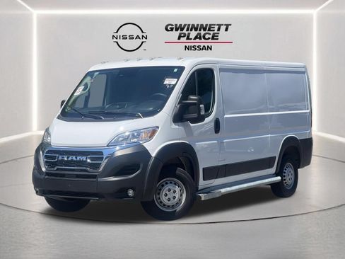 Used 2025 RAM ProMaster 2500 w/ U-Haul Equipment Group FWD image 1