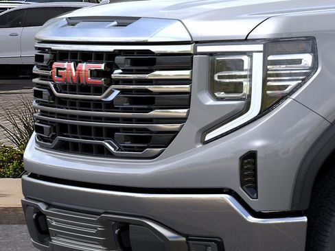 New 2026 GMC Sierra 1500 SLT image 13