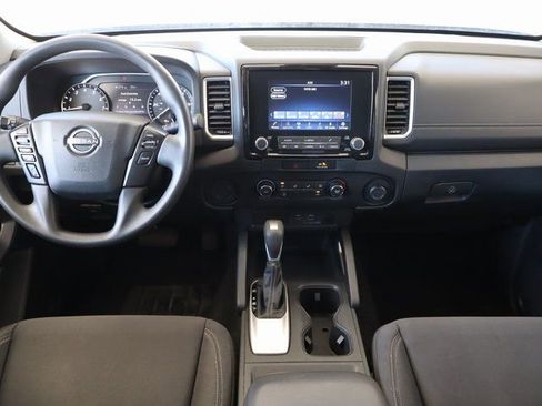 Used 2022 Nissan Frontier SV image 16
