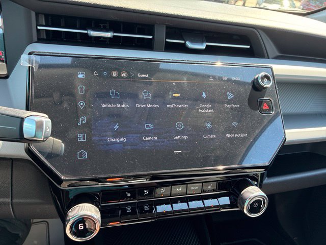 New 2027 Chevrolet Bolt LT w/ Comfort Package FWD image 15