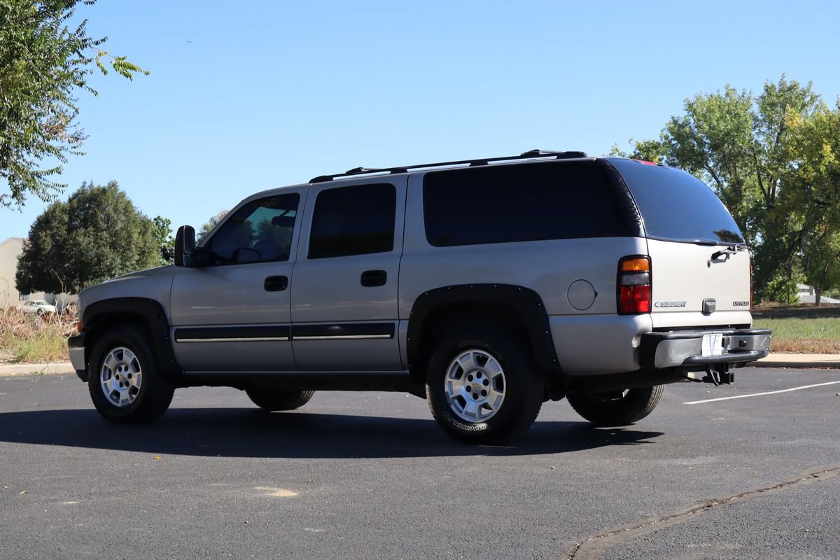 Used 2004 Chevrolet Suburban LS w/ Preferred Equipment Group AWD/4WD image 7