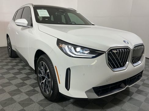 Certified 2025 BMW X3 xDrive30i w/ M Sport Package image 4