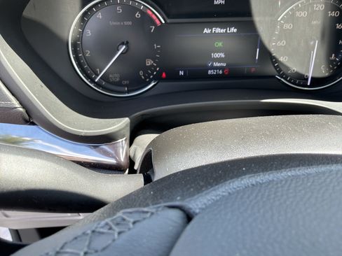 Used 2019 Cadillac XT4 Luxury FWD image 22