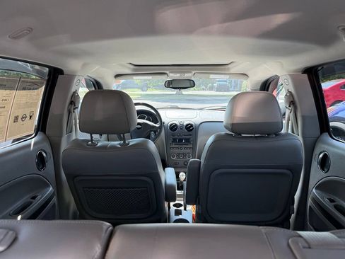 Used 2010 Chevrolet HHR LT FWD image 27