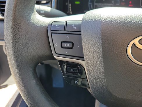 Used 2025 Toyota Camry LE image 20