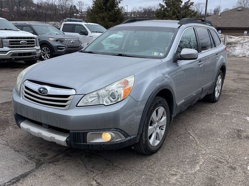 Used 2011 Subaru Outback 2.5i Limited image 1