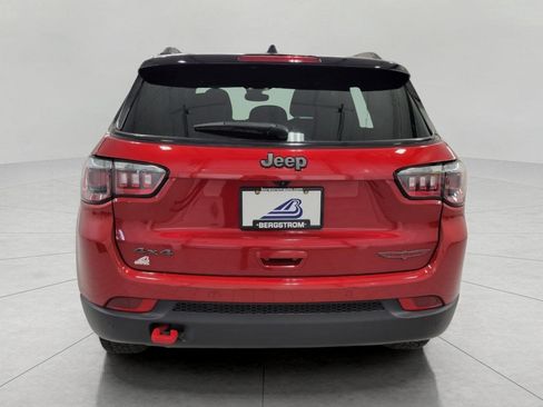 Used 2025 Jeep Compass Trailhawk AWD/4WD image 25