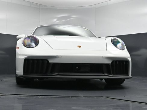 Used 2026 Porsche 911 Carrera GTS RWD image 30