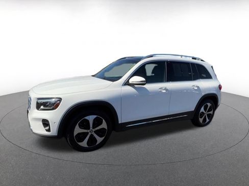Used 2025 Mercedes-Benz GLB 250 image 8