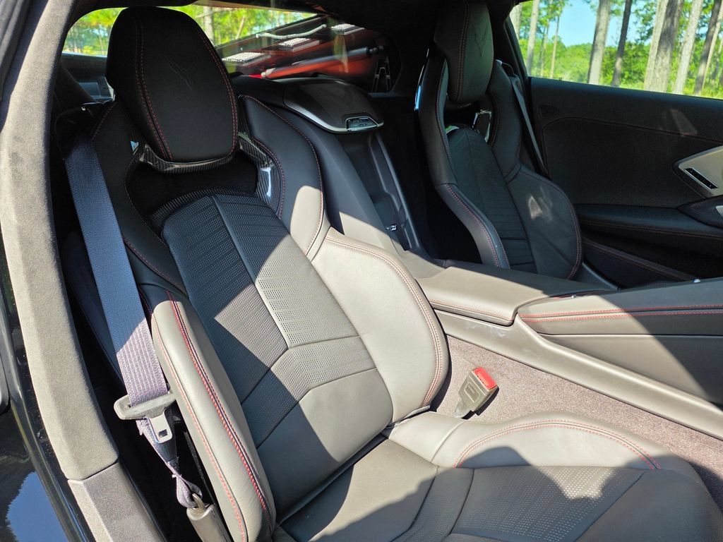 Used 2023 Chevrolet Corvette Stingray Premium Cpe w/ Z51 Performance Package RWD image 17