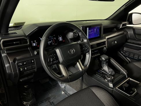 Certified 2025 Toyota 4Runner SR5 image 12