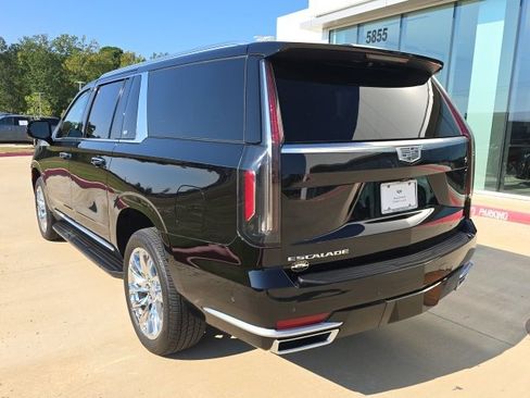Used 2023 Cadillac Escalade ESV Premium Luxury w/ LPO, Radiant Package image 3