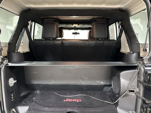 Used 2012 Jeep Wrangler Unlimited Sahara AWD/4WD image 22